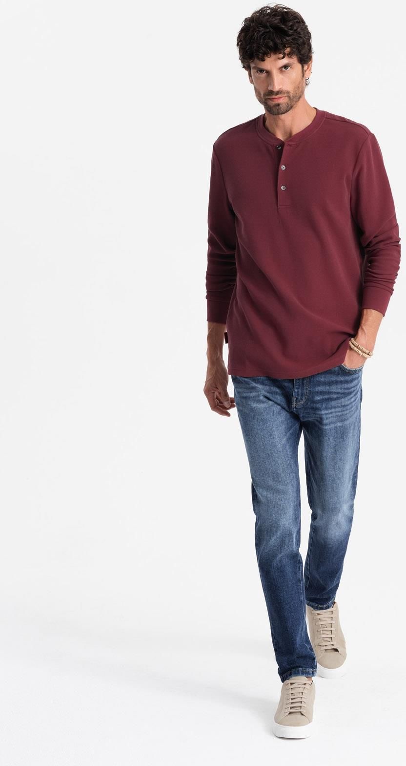 Longsleeve męski zapinany pod szyją bordowy V2 OM-LSCL-0120 Longsleeve męski zapinany pod szyją bordowy V2 OM-LSCL-0120