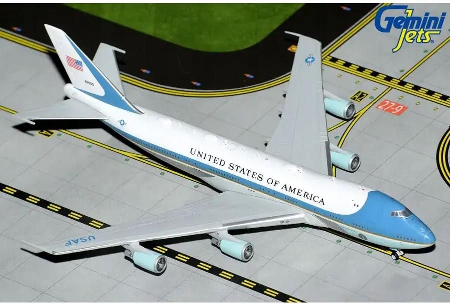 Model Boeing B747-200 VC-25A Air Force One Usaf 82-8000 1