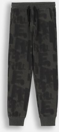 Spodnie dresowe wielokolorowe z nadrukiem na całości o fasonie SLIM