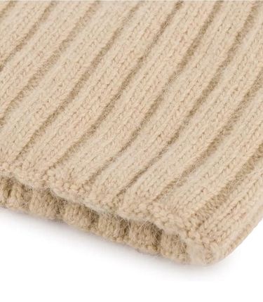 Ciepła prążkowana czapka damska BEANIE zimowa jesienna jednokolorowa - zdjęcie 2