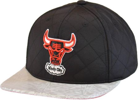 Czapka z daszkiem Mitchell & Ness NBA Diamond Base HWC Chicago -CBUYYPPPBLCK | Zbieraj punkty za zakupu! Odkryj program Decathlon Active!