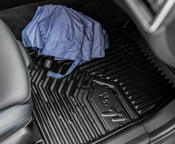 M MOTOS Beige rubberen kofferbakmatten voor Skoda Rapid 2013-2019 Maak uw reis comfortabeler met de antislipmat - all-weather bootmat, bescherming tegen vuil