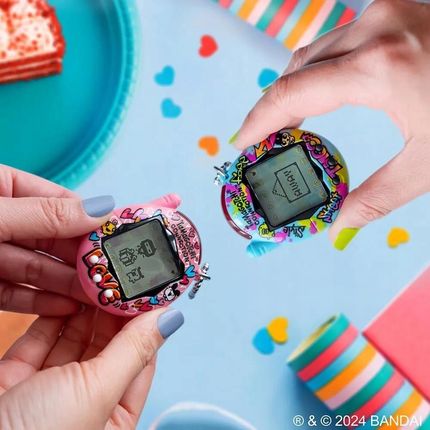 Bandai Tamagotchi Connection True Friends Blue Pink