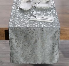 Zdjęcie Eurofirany Obrus Z Błyszczącym Nadrukiem Simona Sreb 40X180 - Pyzdry