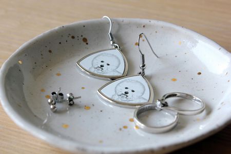 Art-Dog Bolończyk trójkątne wiszące kolczyki z psem ze zdjęciem personalizowane - zdjęcie 3