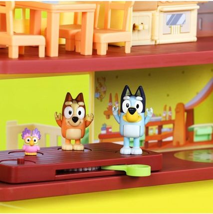 Moose Toys Bluey Niesamowity Dom Ze Światłem I Dźwiękiem - zdjęcie 3