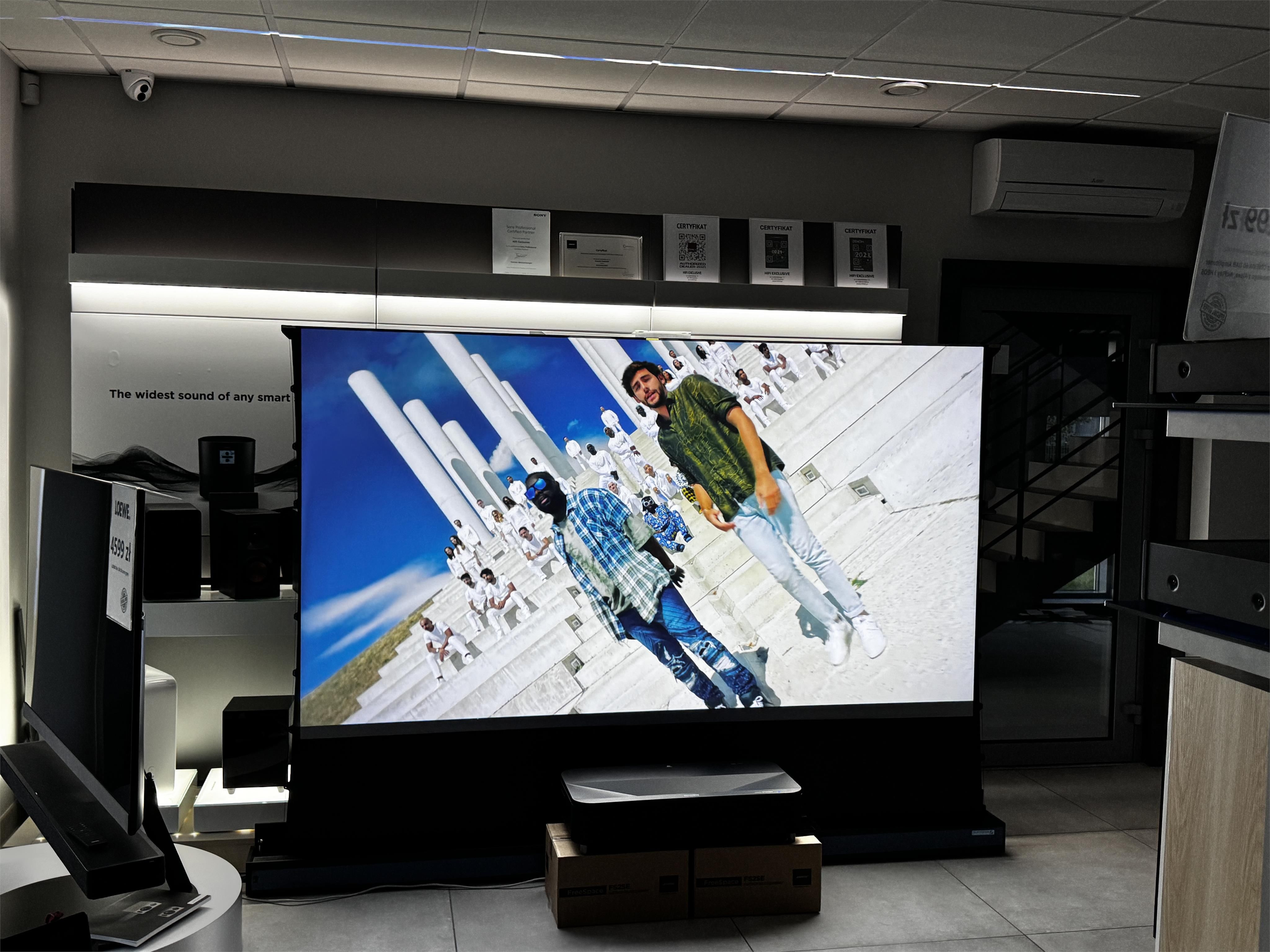 Zdjęcie Produkt Z Outletu: Projektor Epson Eh Ls 800 - Poznań
