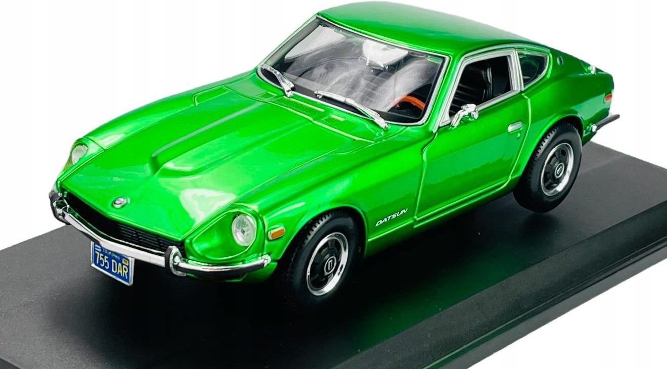 AUTOart Datsun 240Z ミニカー 1/18 AUTOart Datsun 240Z ミニカー 1/18