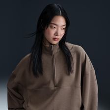 Damska koszulka o kroju oversize z zamkiem 1/2 Dri-FIT Nike 24.7 ImpossiblySoft - Brązowy
