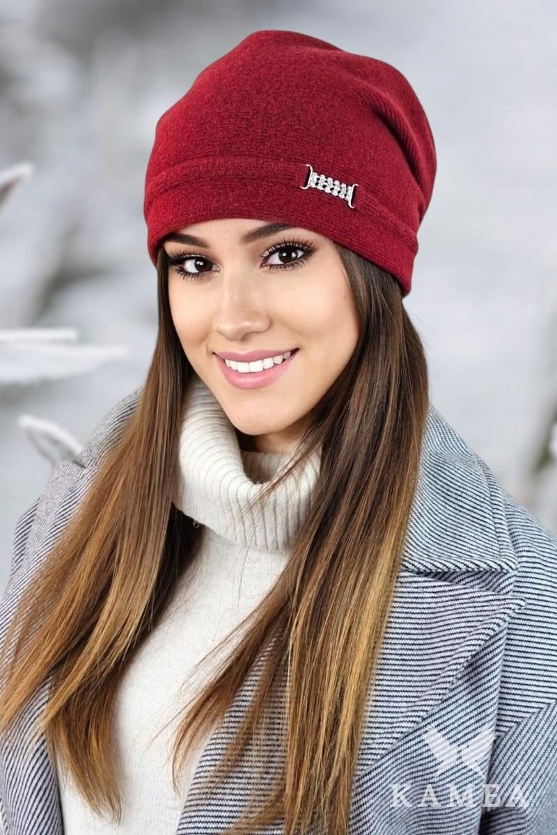 leonora-damska-czapka-we-niana-z-cyrkoniami-kolor-wino-ceny-i-opinie