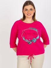Fuksjowa bluzka plus size z napisem i aplikacją z dżetów - zdjęcie 1