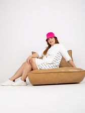 Biała mini sukienka plus size z napisami