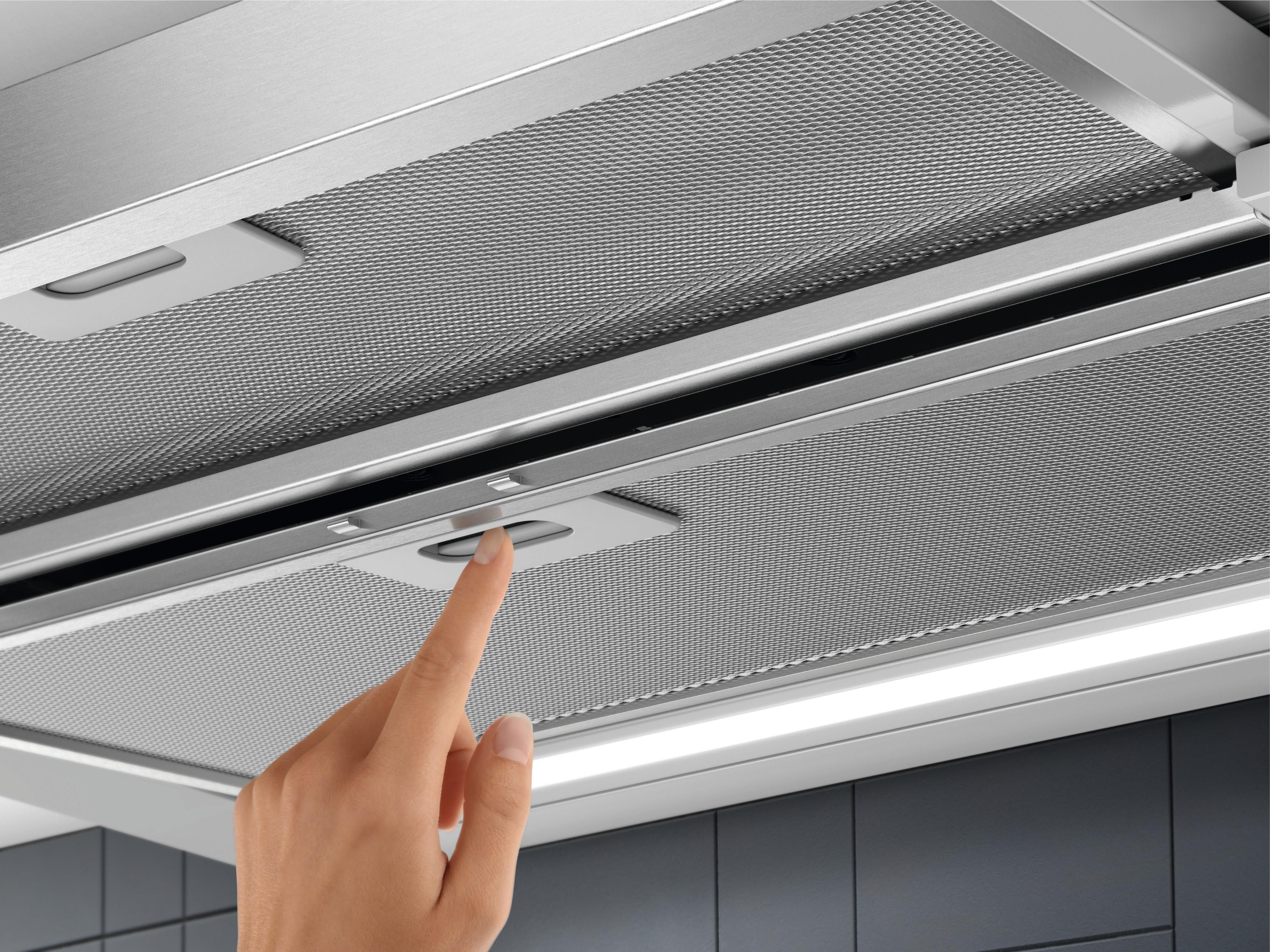 фото Вытяжка телескопическая Electrolux YFP616X