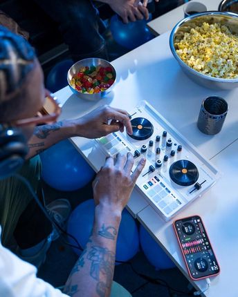 Hercules DJControl Mix Ultra mobilny kontroler DJ iOS/Android nowy 2025 - zdjęcie 3