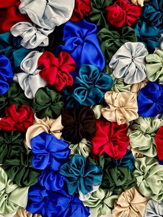 Jedwabna gumka do włosów JEDWAB 100% scrunchie czerwone wino MINI - zdjęcie 4