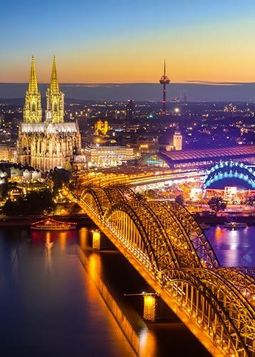 Ravensburger Puzzle Dla Dorosłych 1000El. Jasne Miasto Kolonia Niemcy