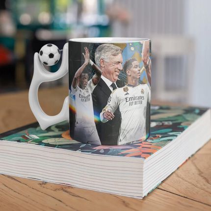 Kubek Piłkarski Carlo Ancelotti I Piłkarze Dla Fanów Real Madryt Kibica (KUB330BALLWH) - zdjęcie 3