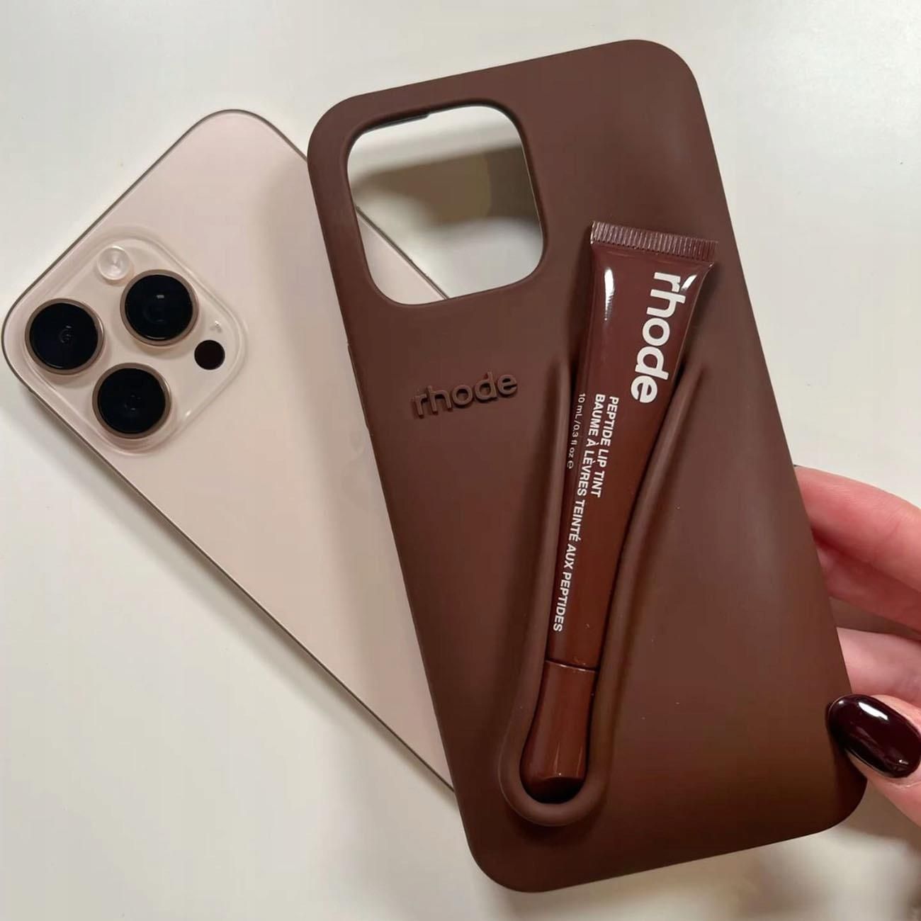 Rhode Lip Case Espresso Brązowe Etui Do Apple Iphone 14 Pro