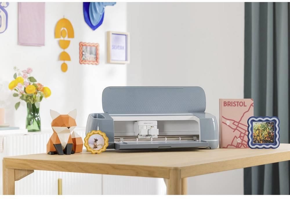 фото Плоттер Cricut Maker 4 Essentials Bundle 2