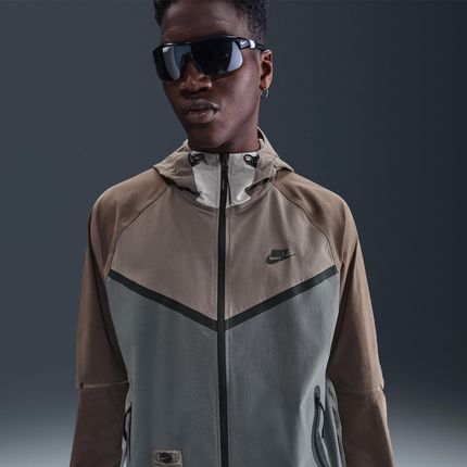 Męska kurtka z tkaniny z zamkiem na całej długości Windrunner Nike Tech - Szary