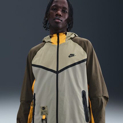 Męska kurtka z tkaniny z zamkiem na całej długości Windrunner Nike Tech - Brązowy