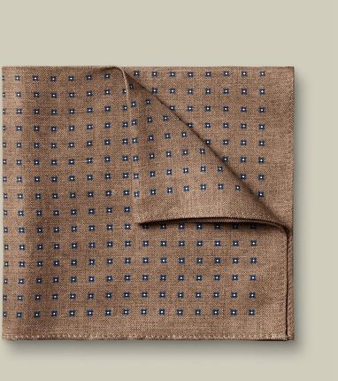 Charles Tyrwhitt Silk Linen Geo Pocket Square — Camel Wzorzysta poszetka premium do marynarki Poszetki