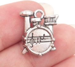 Zdjęcie Scpercussion Wisiorek chromowany "zestaw perkusyjny" 17mm (ZAWIESZKA) - Chełmek