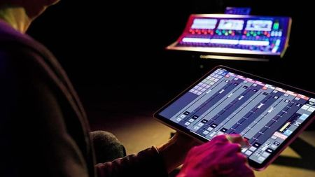‌Tascam Sonicview 16 - Cyfrowy mikser audio z Dante i interfejsem USB - zdjęcie 4
