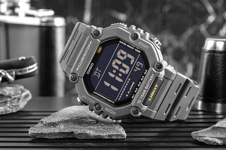 Casio AE-1600H-8BVCF - Orologio Digitale Uomo Con Cronometro, 100m Water Resistant E Retroilluminazione LED
