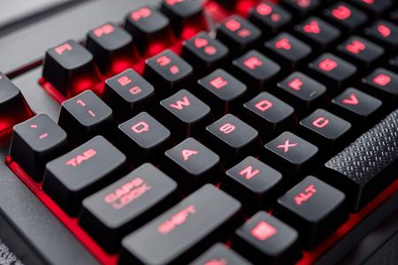 Corsair PeryferiQUE Gaming Clavier K68 Czerwony (CH9102020FR) - zdjęcie 2