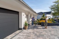 Zdjęcie Hormann Brama segmentowa LPU 42, przetłoczenia M, Decograin - Ożarów Mazowiecki