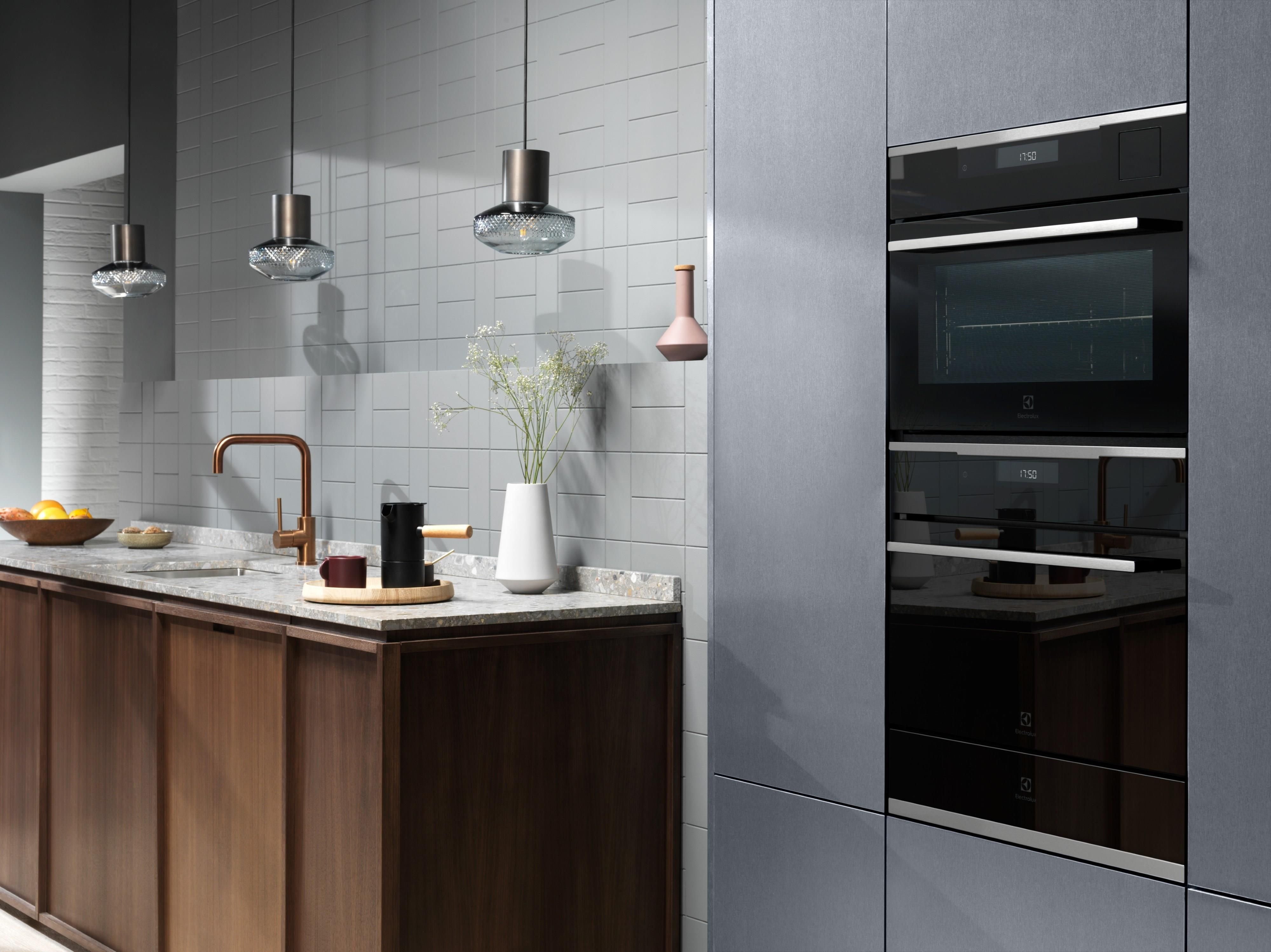 фото Подогреватель посуды Electrolux LBD4T
