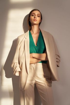 Beżowa marynarka bez zapięcia  - Z58 (kolor beż, rozmiar 36)