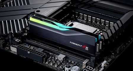 Trident Z5 RGB DDR5 メモリ 32GBセット Trident Z5 RGB DDR5 メモリ