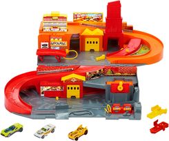 Hot Wheels Rajdowe miasto Przenośny zestaw, tor wyścigowy, 3 metalowe samochody JFH37
