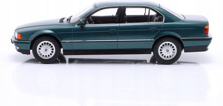 KK Scale Models BMW 740i E38 1994 - 1/18 - Modèle Métal - Neuf