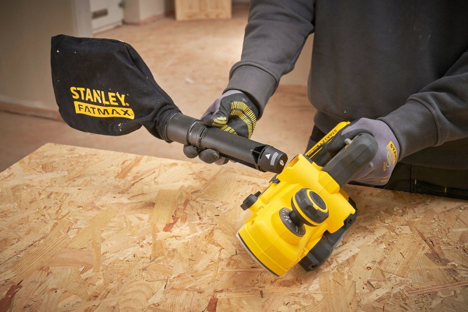 фото Электрорубанок Stanley FatMax SFMCW300B 2