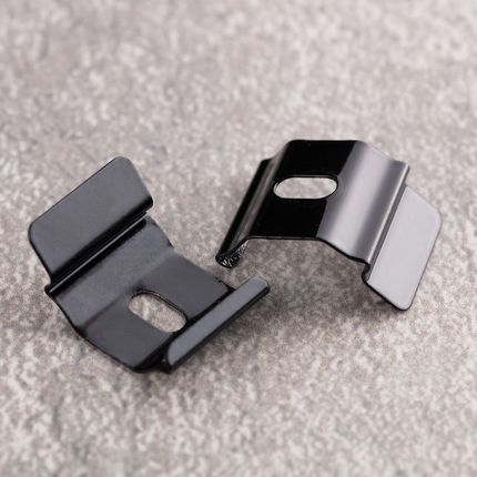 Uchwyt sufitowy pojedynczy 2,5 x 2 cm czarny Dekoria.pl kod 5902582232723