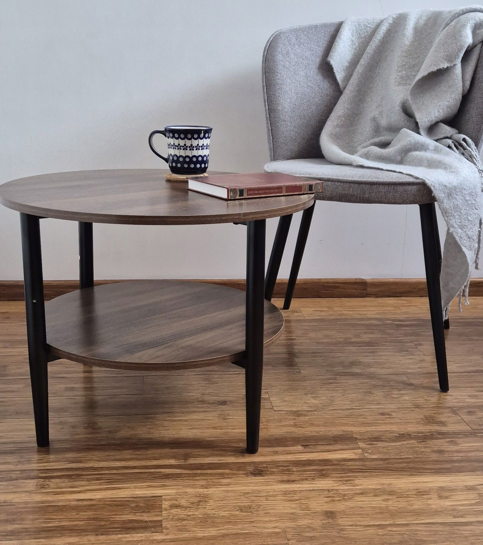 Stolik kawowy AGTRADE FURNITURE Metal Orzech Industrialny Okrągły