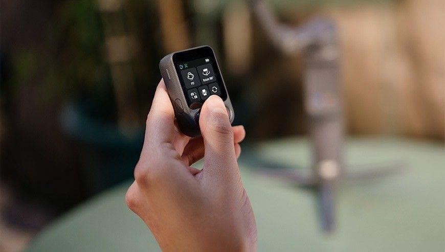 фото Стабилизатор для камеры DJI Osmo Mobile 8P Creator Combo (CP.OS.00000575.01)