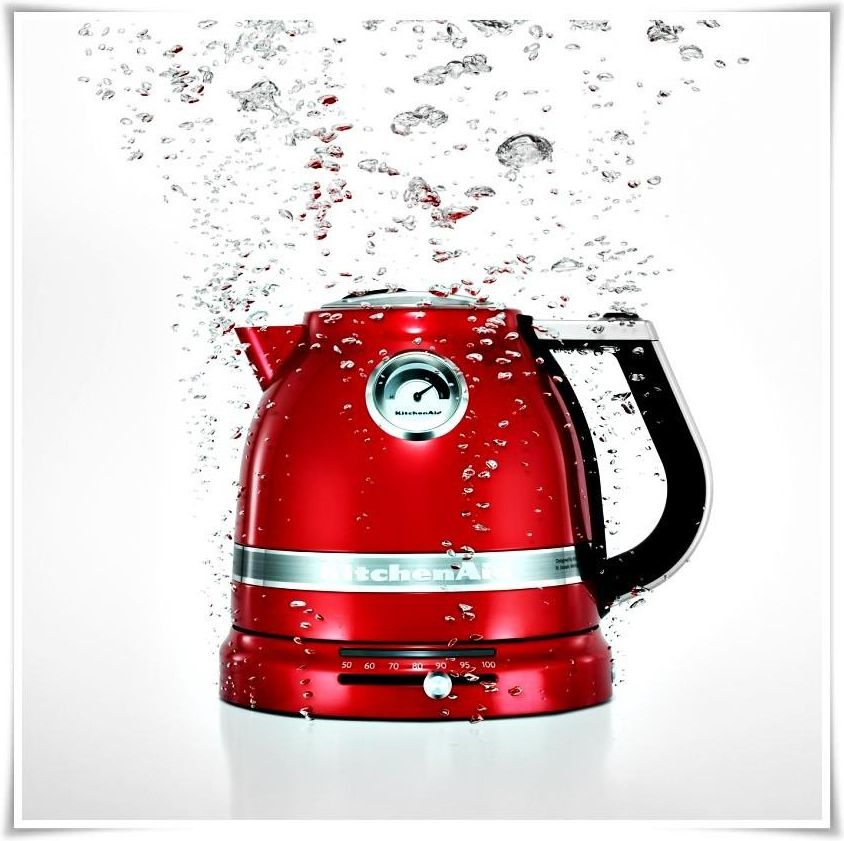 Kitchenaid 5kek1522eca. Электрочайник kitchenaid Artisan 5kek1522eca. Реклама чайника. Электрочайник реклама. Электрический чайник реклама.