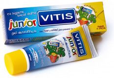 Dentaid Vitis Junior Pasta o smaku truskawkowym dla dzieci powyżej 3 roku życia 75ml