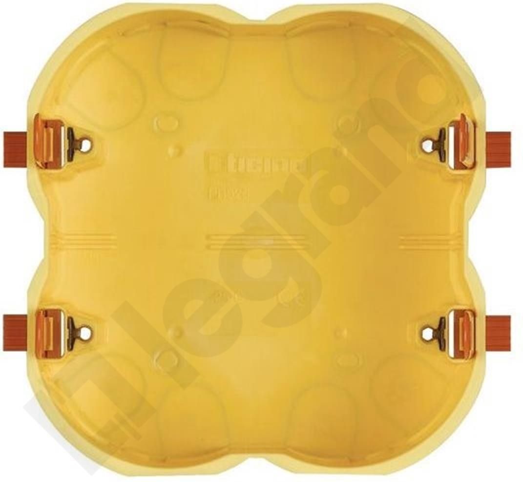 Scatola Portafrutti Legrand PB526 N HW - 3 + 3 Moduli Per Montaggio A Parete