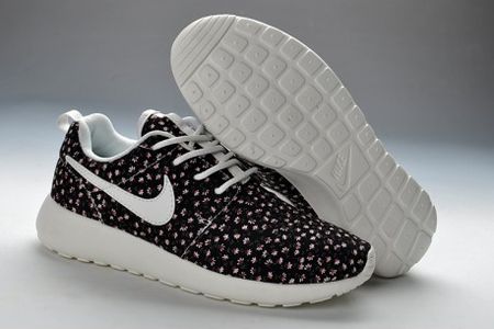 Roshe shops run with flowers