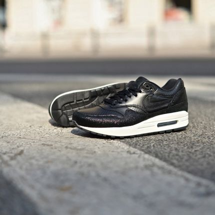 air max 1 stingray