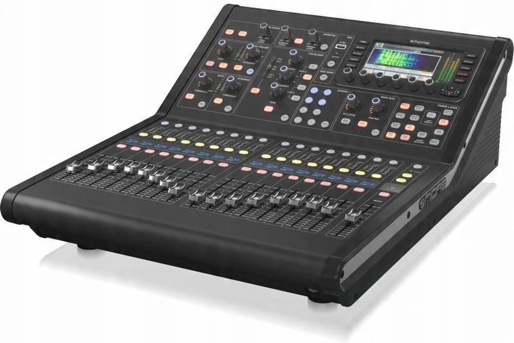 фото Микшерный пульт Midas M 32R