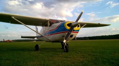 Lot widokowy samolotem dla dwojga - Rybnik - 10 minut + zniżki na kursy sportowe o wartości 200 zł
