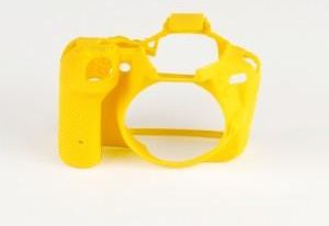 EasyCover Silikonowa osłona na body aparatu Nikon D5500 żółty (ECND5500Y)