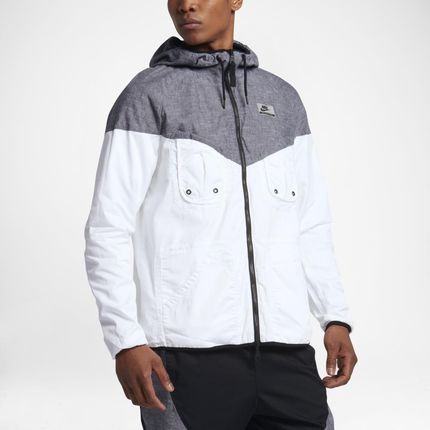 nike international windrunner