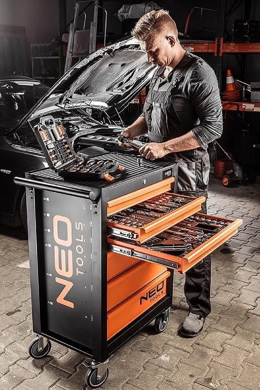 b9d9df67-11f6-4986-8b87-